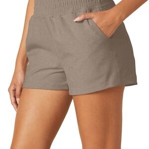 Beyond Yoga Spacedye Trek High Rise short (Birch Heather)